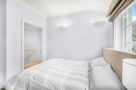 Bathurst Mews, Hyde Park, London, W2 - Photo 4