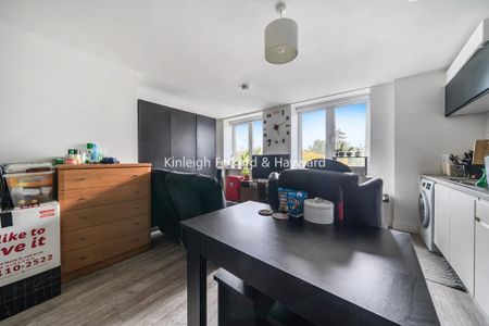 Studio to rent - Photo 2