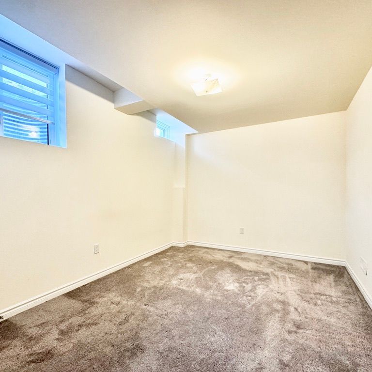 For Lease - 106 Durham Avenue Unit# Basement, Barrie, Ontario - Photo 1