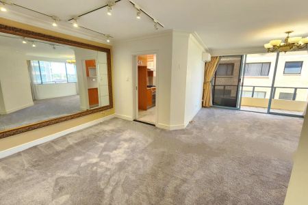 “Two Bedroom Apartment in Resort Style Complex” - Photo 5