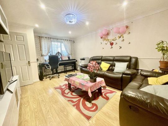 3 bedroom detached house to rent - Photo 1