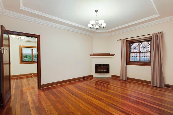 18 Aboud Avenue, Kingsford. - Photo 1