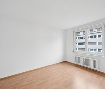 Schöne 3 ZWG mit grossem Balkon! - Foto 6