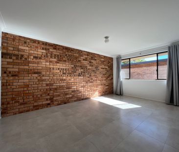 Beautifully Renovated Duplex - Miami - Photo 4