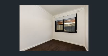 Comfortable 3-Bedroom Home in Prime Taperoo Location - Photo 3