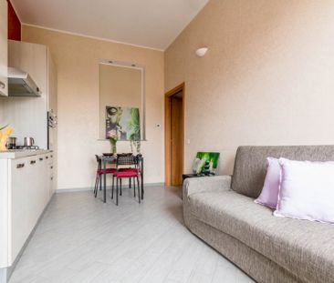 Beautiful room with balcony in Via Pezzotti - Photo 4