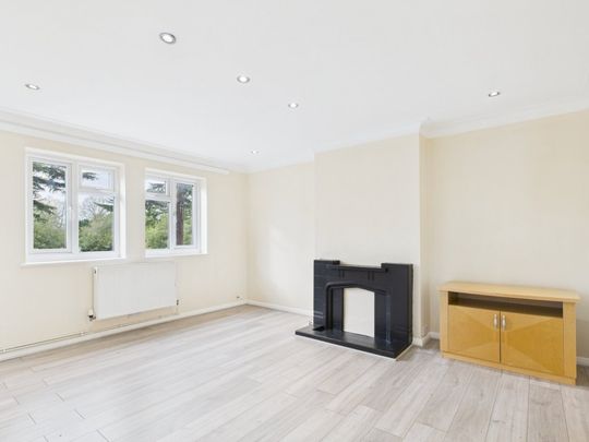 Sunbury Road, Feltham,TW13 - Photo 1