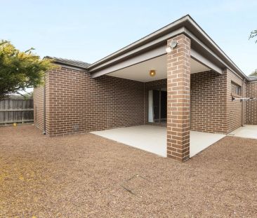 Modern Comfort and Family Appeal in Werribee - Photo 3