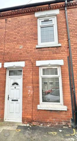 Top Floor Flat Near City Centre, CV1 - Photo 4