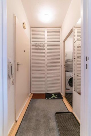 Top-Floor Studio with Balcony & River View - Photo 3