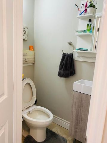 For Lease - 82 A Corby Crescent, Brampton, Ontario - Photo 3