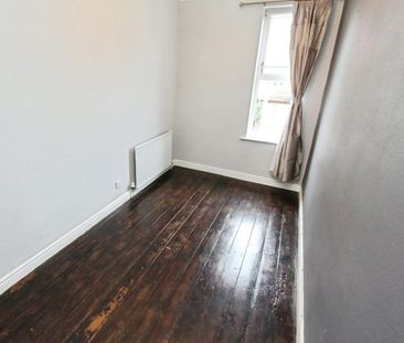 Flat to rent on - Photo 5