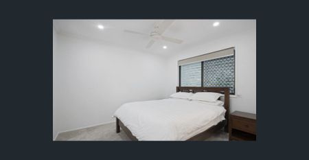 THREE BEDROOM DUPLEX - GREAT LOCATION - Photo 2