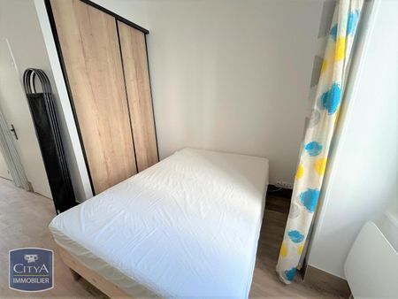 Location Appartement 1 pièce 30m² CLERMONT FERRAND 63000 - Photo 3