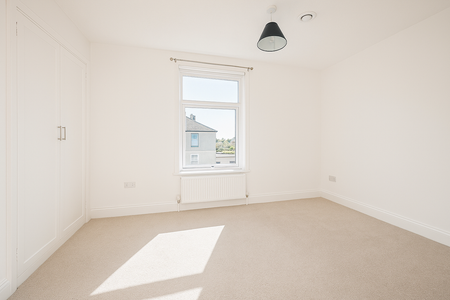 2 bedroom house to rent - Photo 2