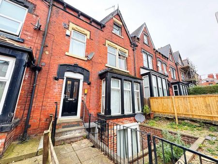 1 bedroom in a house share to rent - Photo 3
