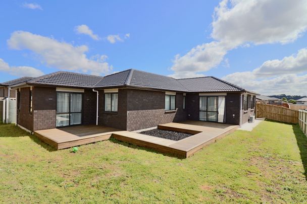 Move-In Ready: Stylish 4-Bedroom House in Tuakau - Photo 1