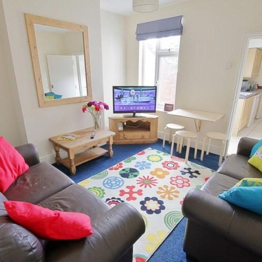 5 bedroom house to rent - Photo 1