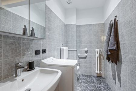 Via Giuseppe Massarenti, Milan, Lombardy 20148 - Photo 4