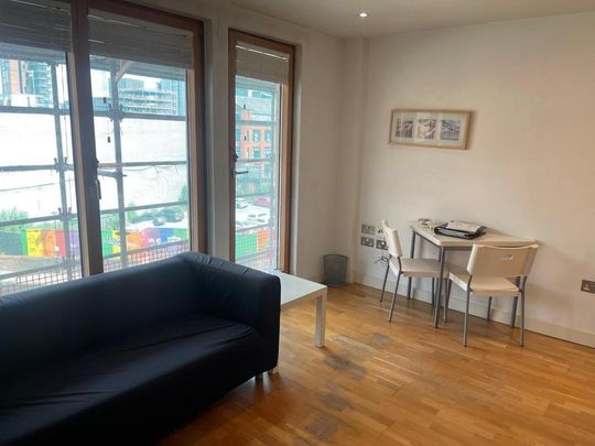 Studio to rent - Photo 1