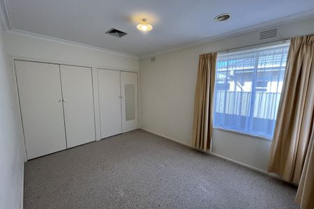 3-Bedroom Family Home with Multiple Living Areas - Photo 3
