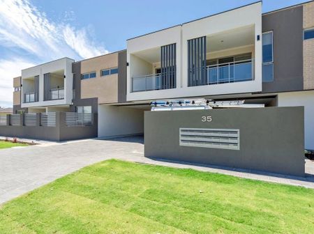 East Cannington - Photo 2