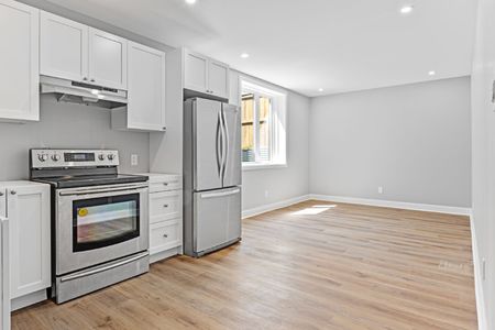 144 Montfort Street - B - Photo 3