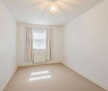 Sydenham Gardens, Chalvey Grove, Slough, SL1 - Photo 3