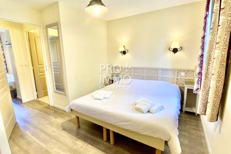 A LOUER, DOMAINE DE PONT ROYAL , BASTIDE DE TYPE 3 , PISCINE - Photo 2