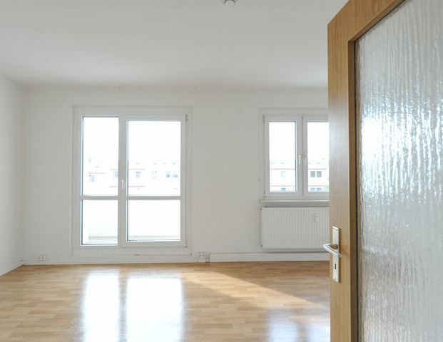 Frisch sanierte 4-Raum-Wohnung - ab Februar 2026 verfügbar! - Photo 1