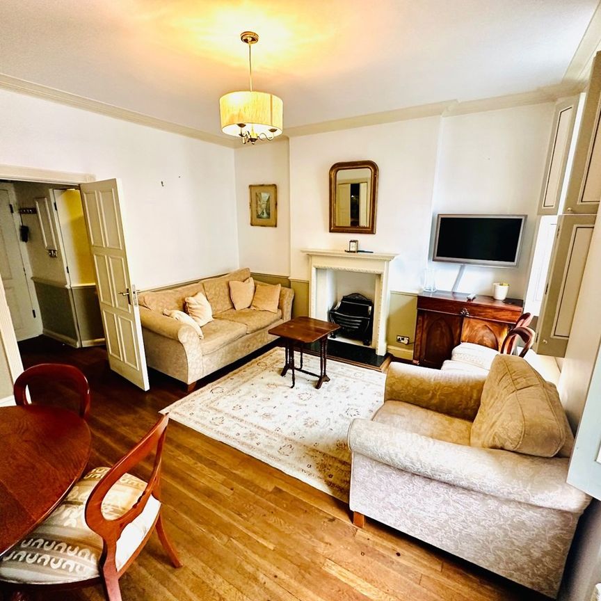 1 Bed Flat, Duke Of York Street, SW1Y - Photo 1