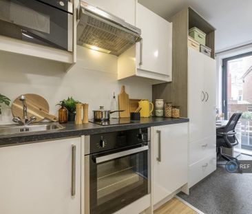 Studio to rent - Photo 2