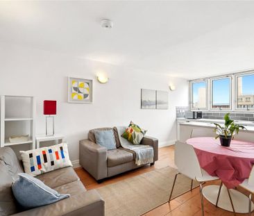 3 bedroom apartment to rent - Photo 2
