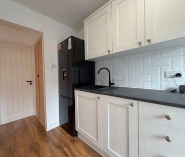 Beatrice Court, Burton-on-Trent, DE14 - Photo 2