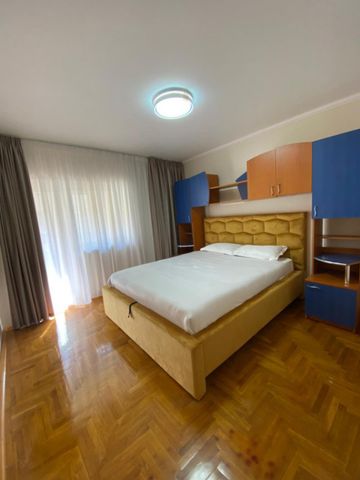 Apartament 4 camere, decomandat, 110 mp, zona Ultracentral - Fotografie 3