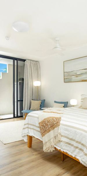 Furnished studio opposite the cairns esplanade – utilities included - Photo 1