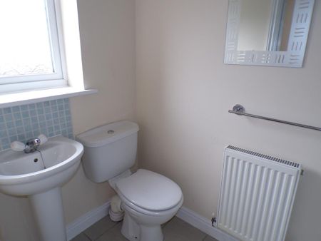 3 bedroom terraced house to rent - Photo 2