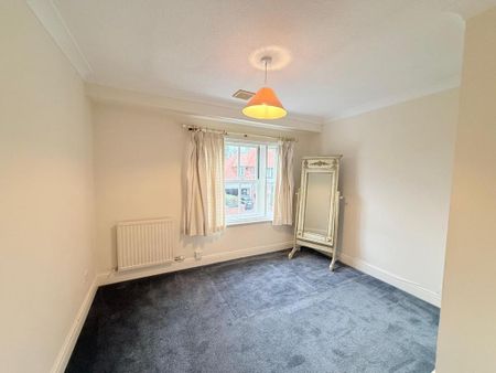 5 bedroom detached house to rent - Photo 4