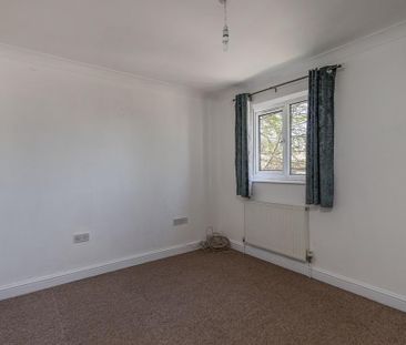 3 bedroom detached house to rent - Photo 2