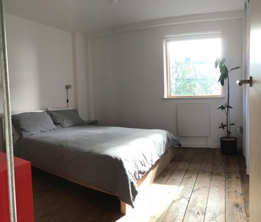 1 Bed Flat, High Street, M4 - Photo 3