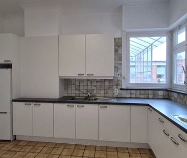 Appartement te huur in Hasselt voor € 800 met 1 slaapkamer - Photo 2