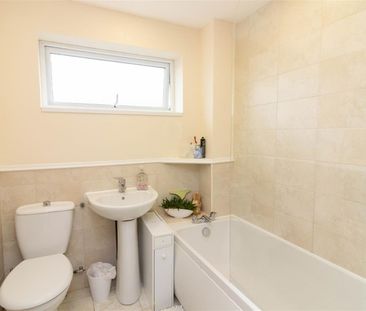 3 Bedroom House - Semi-Detached - Photo 5