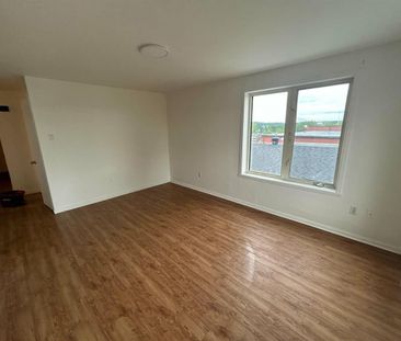 Immeuble - 64-70 Rue Saint-Georges 4 ½ à Louer - Windsor - Photo 2