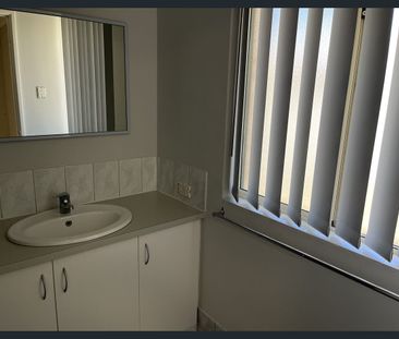 SPACIOUS FAMILY HOME WITH POWERED WORKSHOP AVAILABLE NOW - Photo 6