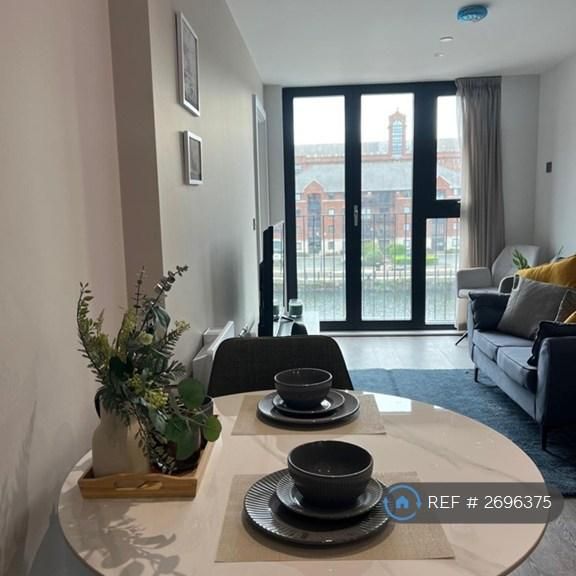 1 bedroom flat to rent - Photo 1