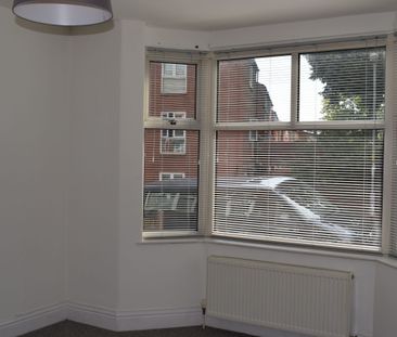Three bedroom home in the heart of Bedminster - Photo 5