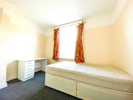 5 bedroom end of terrace house to rent - Photo 5