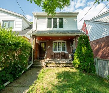 For Lease - 30 Lawlor top Floor Avenue, Toronto, Ontario - Photo 3