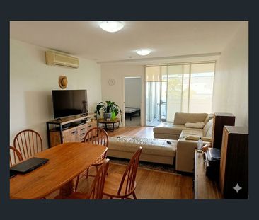 Furnished Resort Style Apartment West End - Photo 1