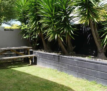 Modern, Refurbished Two-Bedroom Units with Parking and Outdoor Space - Photo 5